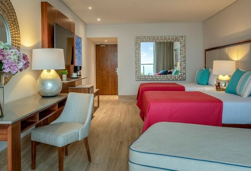 חדר דלוקס נוף לים, Grand Park Royal Puerto Vallarta  All Inclusive