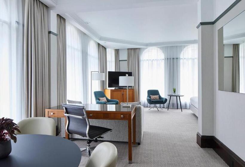 Полулюкс Президентский, Leeds Marriott