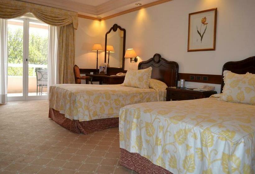 غرفة قياسية مطلّة علي النهر, Olissippo Lapa Palace – The Leading Hotels Of The World