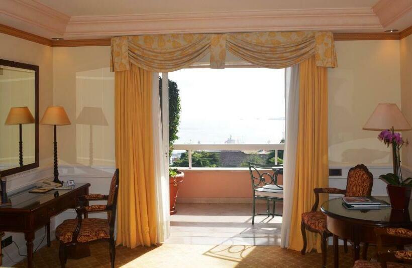 جناح جونيور, Olissippo Lapa Palace – The Leading Hotels Of The World