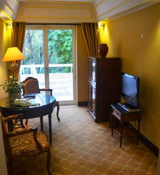 جناح جونيور, Olissippo Lapa Palace – The Leading Hotels Of The World