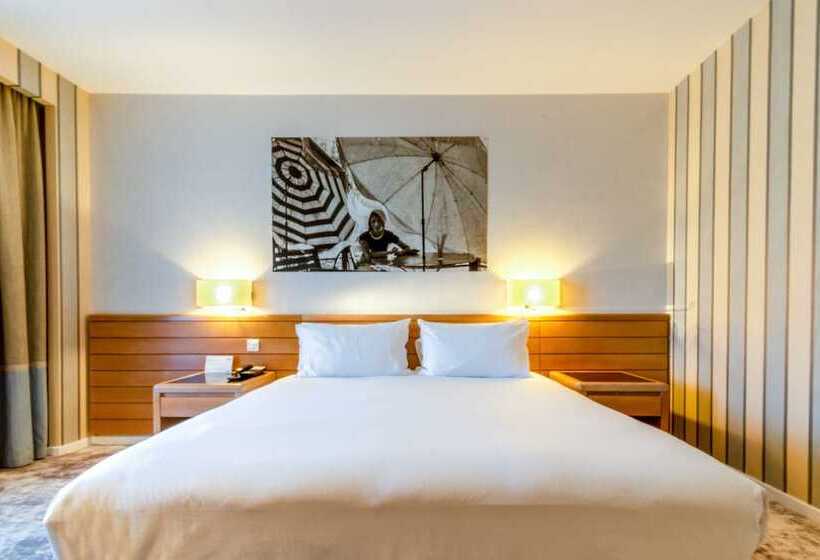 Люкс Вид на Море, Holiday Inn Nice   Port St Laurent, An Ihg
