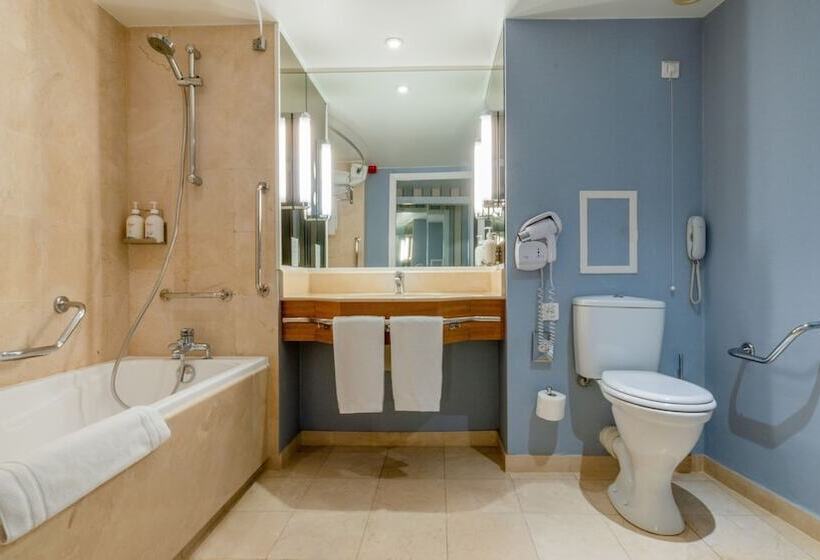 Номер Стандарт Вид на Город, Holiday Inn Nice   Port St Laurent, An Ihg