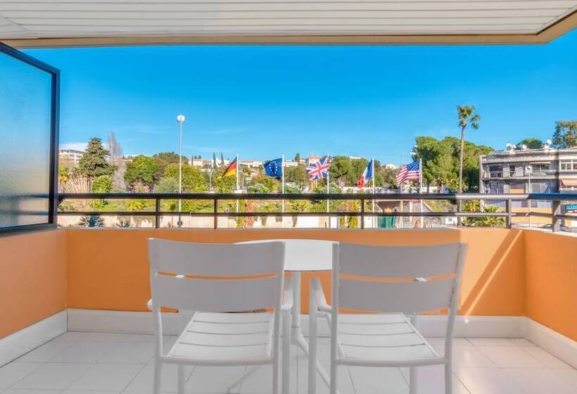 Номер Стандарт Адаптированный для Инвалидов, Holiday Inn Nice   Port St Laurent, An Ihg