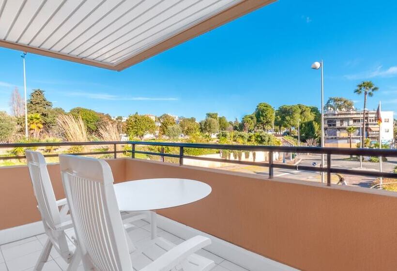Номер Стандарт Адаптированный для Инвалидов, Holiday Inn Nice   Port St Laurent, An Ihg
