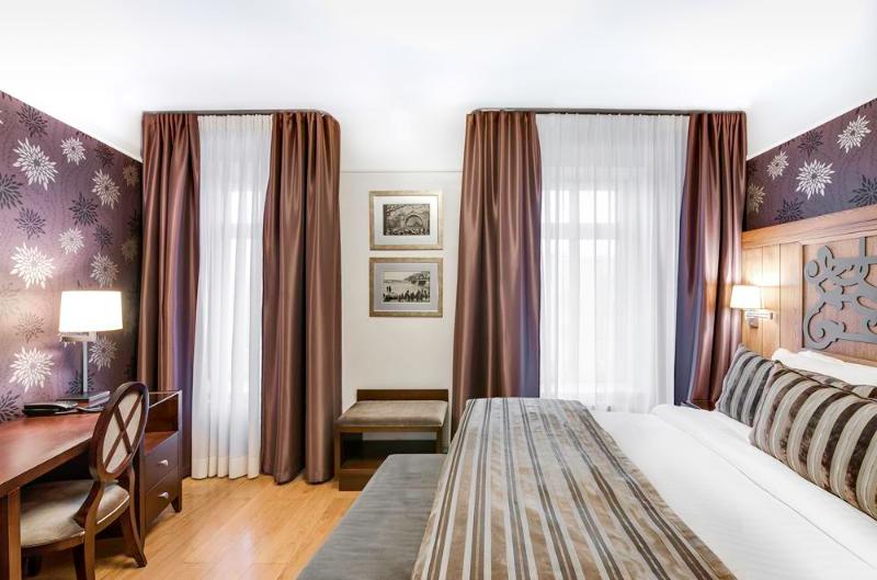 Suite, Metropole Hotel By Semarah