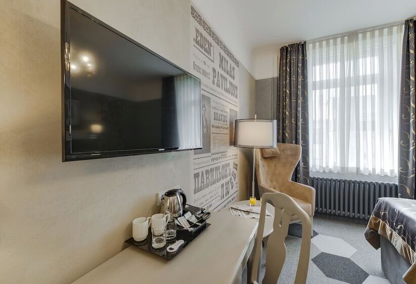 Habitación Estándar, Metropole Hotel By Semarah