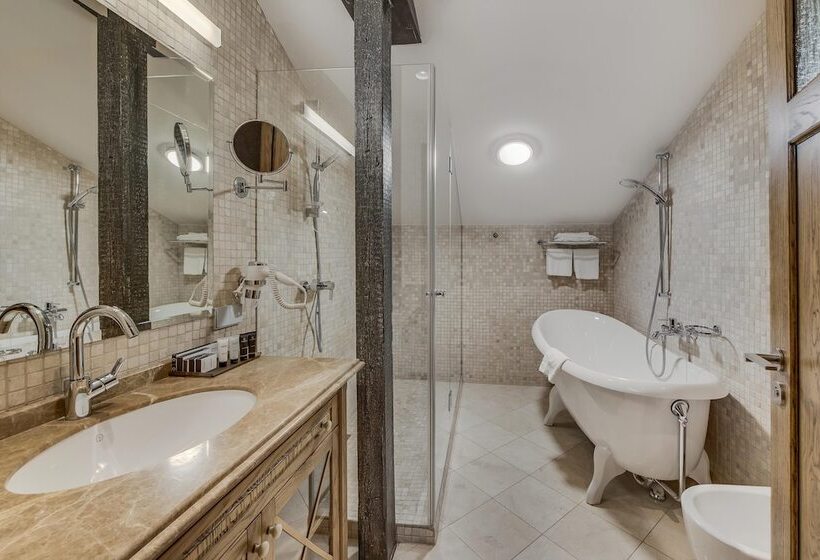 Suite, Metropole Hotel By Semarah