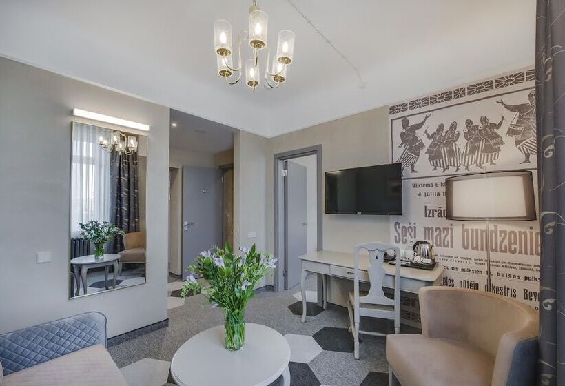Habitación Deluxe, Metropole Hotel By Semarah