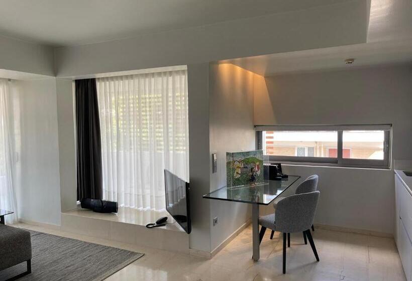 Полулюкс, Brasil Suites Boutique