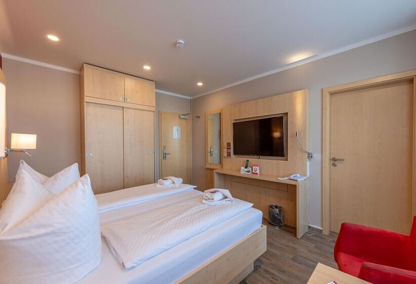 标准间带阳台, Das Hotel An Der Stadthalle   Rostock Hbf