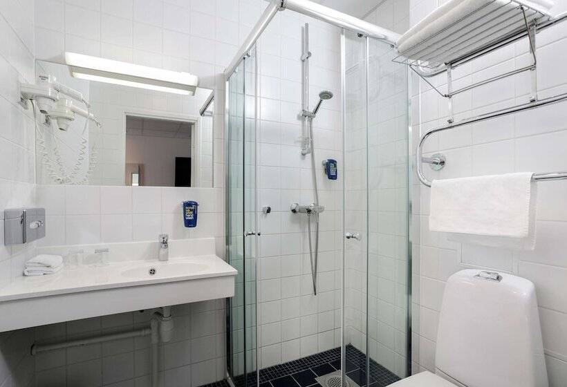 اتاق سوپریور با بالکن, Park Inn By Radisson Central Tallinn