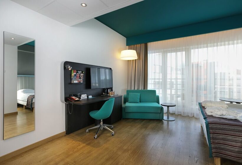 اتاق سوپریور با بالکن, Park Inn By Radisson Central Tallinn