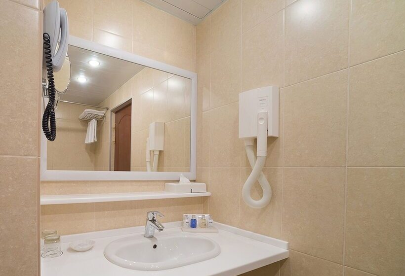 Номер Стандарт Вид на Реку, Radisson Slavyanskaya Hotel And Business Centre, Moscow
