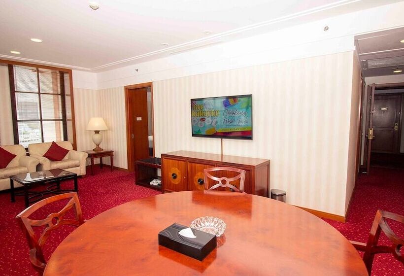Президентский Люкс, Redtop Hotel & Convention Center