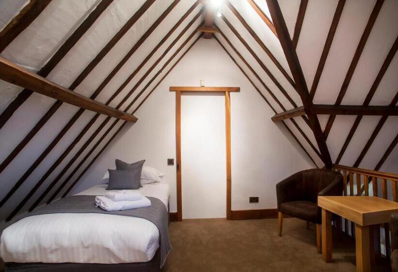Семейный Номер, Tewinbury Farm