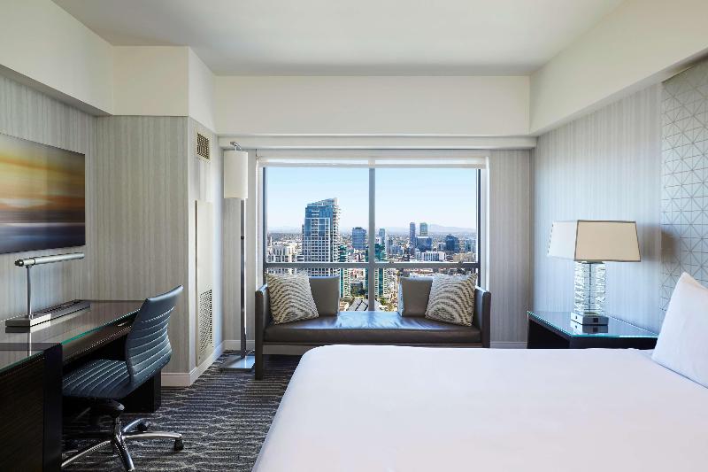 Standard Szoba King Size Bed, Manchester Grand Hyatt San Diego