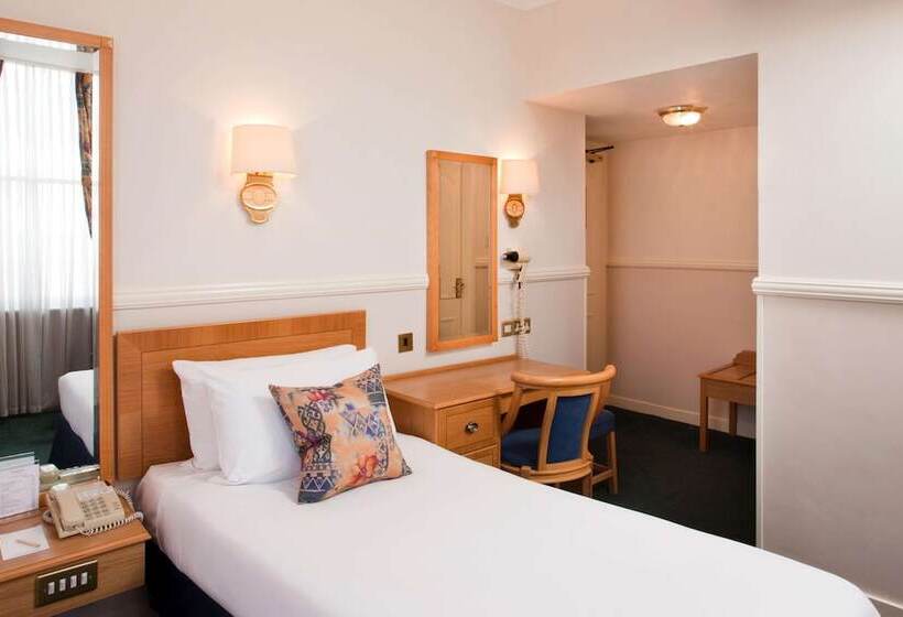 Индивидуальный Номер Классика, Berjaya Eden Park London