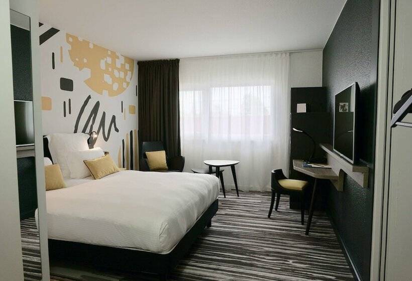 Люкс, Golden Tulip Roissy Saint Witz