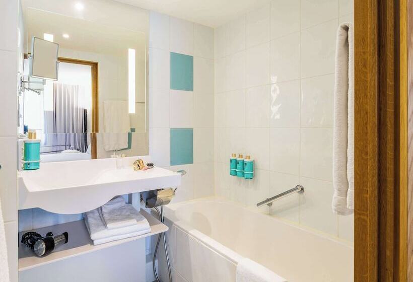 Superior Room, Novotel Brussels Off Grand Place