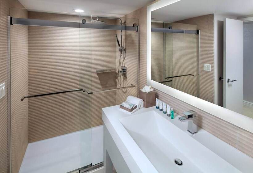 חדר סטנדרט שתי מיטות זוגיות, The Westin Grand Cayman Seven Mile Beach Resort & Spa