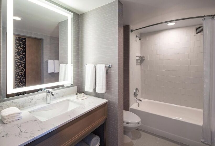 Люкс, Sheraton Suites Columbus Worthington