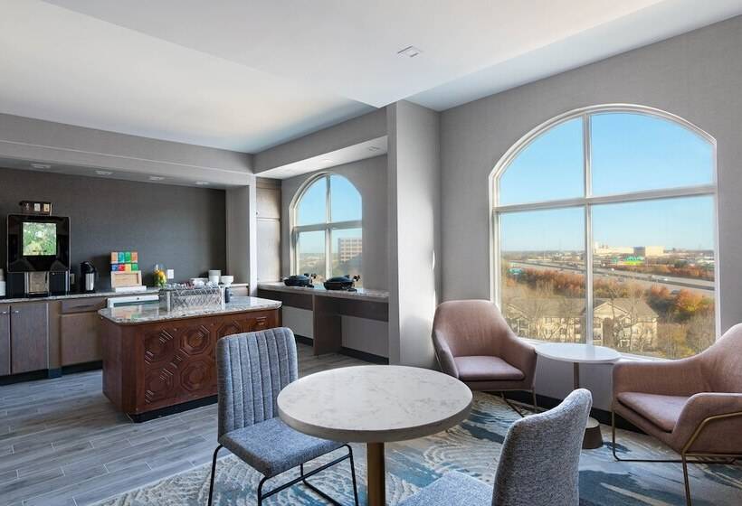 Люкс Клуб, Sheraton Suites Columbus Worthington