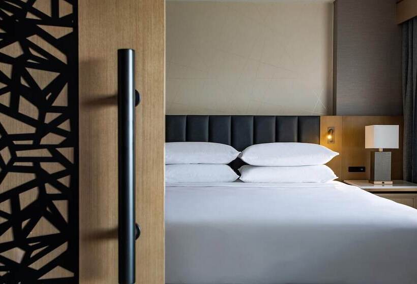 Люкс Клуб, Sheraton Suites Columbus Worthington