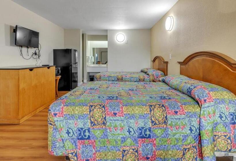 Номер Стандарт, Studios And Suites 4 Less Emporia
