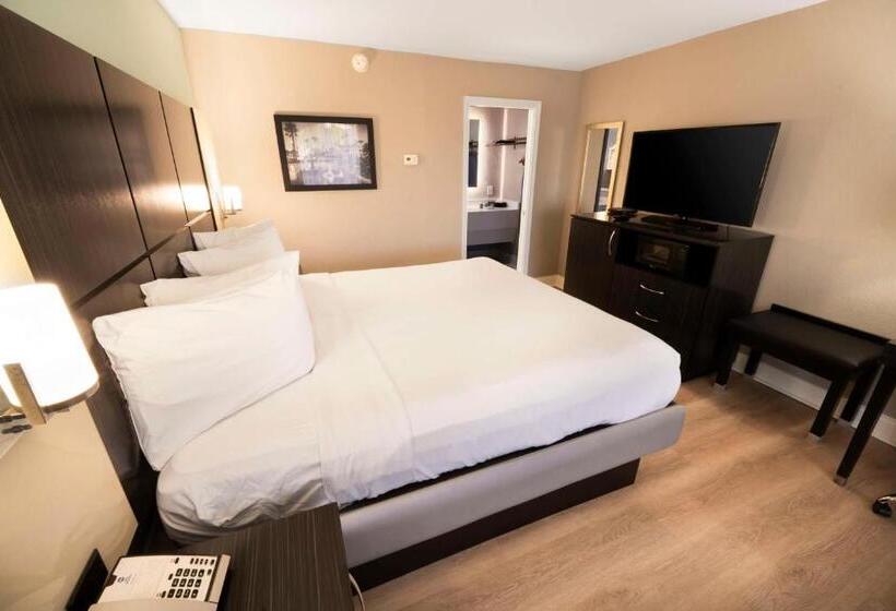 Номер Стандарт Кровать Кинг Адаптированный для Инвалидов, Best Western Historical Inn