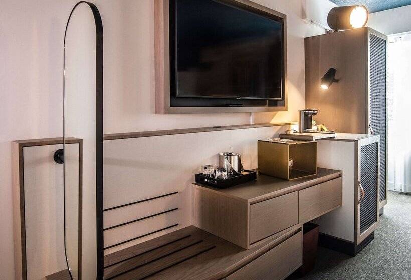 景色の見えるダブルベッドスタンダードルーム, Doubletree By Hilton St. John S Harbourview
