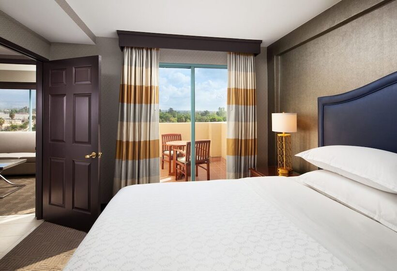 标准间, Sheraton Fairplex Suites & Conference Center