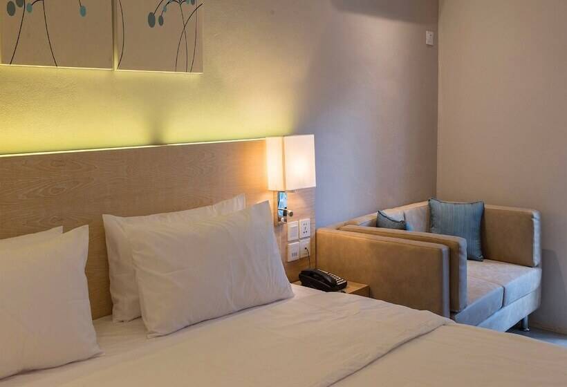 اتاق لوکس با تخت بزرگ, Pereybere Hotel & Spa
