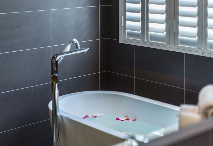 سوئیت پریمیوم, Pereybere Hotel & Spa