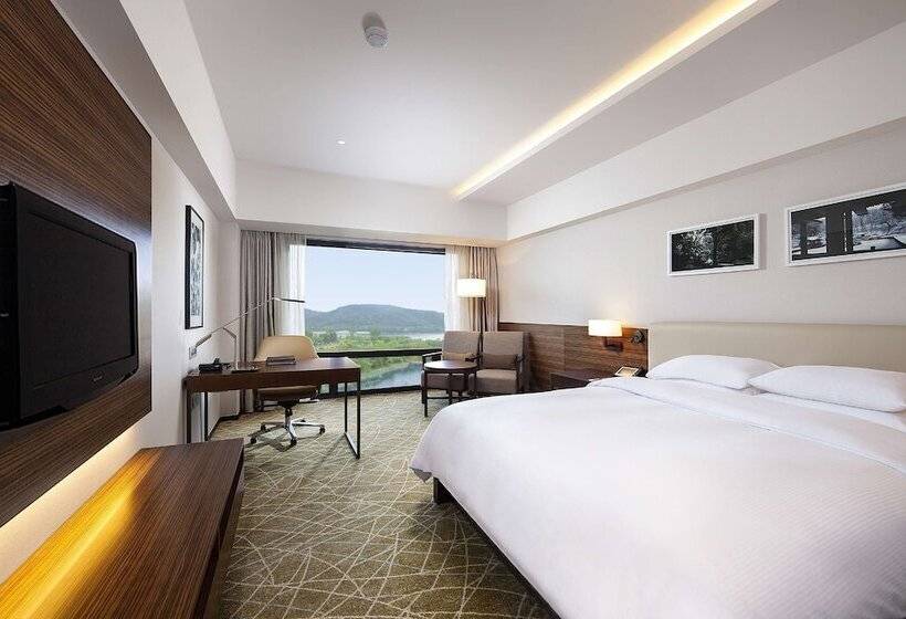 Номер Deluxe, Hilton Gyeongju