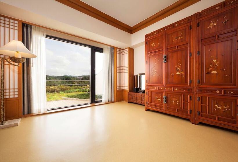 Люкс Премиум, Hilton Gyeongju