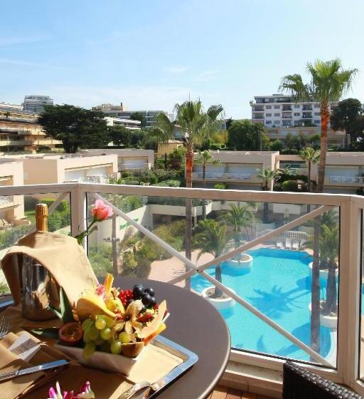 Номер Стандарт Вид на Бассейн, Ac Hotel By Marriott Ambassadeur Antibes   Juan Les Pins