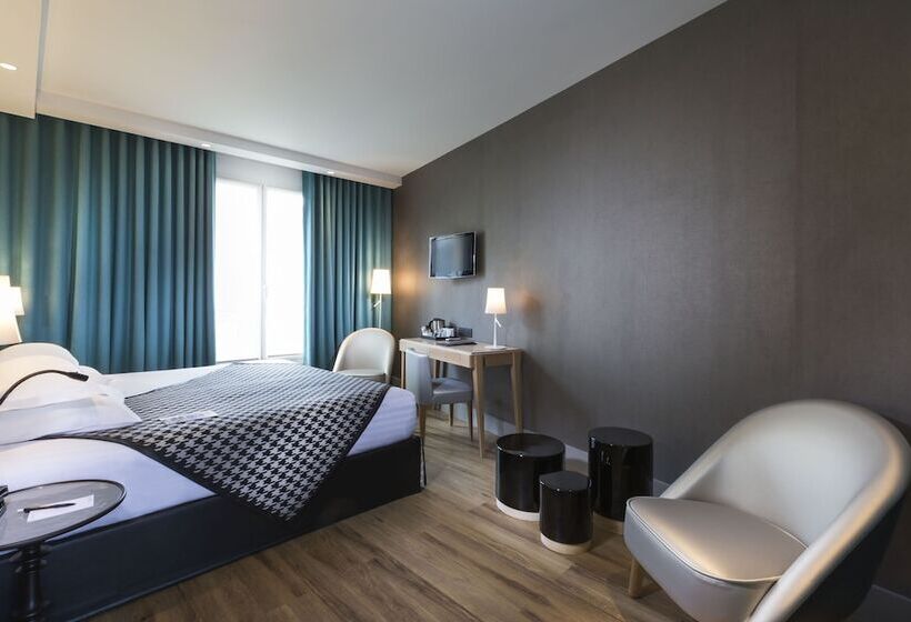 Номер Superior, Acanthe  Boulogne Billancourt