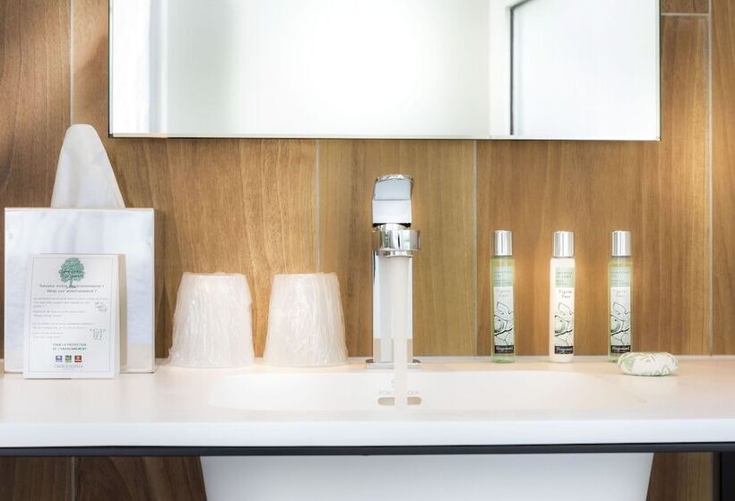 Номер Deluxe, Acanthe  Boulogne Billancourt