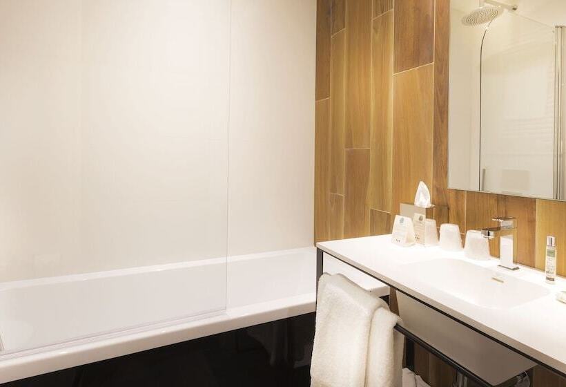 Номер Стандарт, Acanthe  Boulogne Billancourt