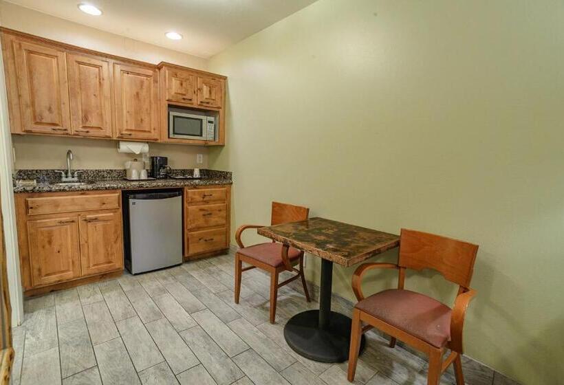 Стандартный Номер Кровать Кинг, Pioneer Lodge Zion National Park Springdale