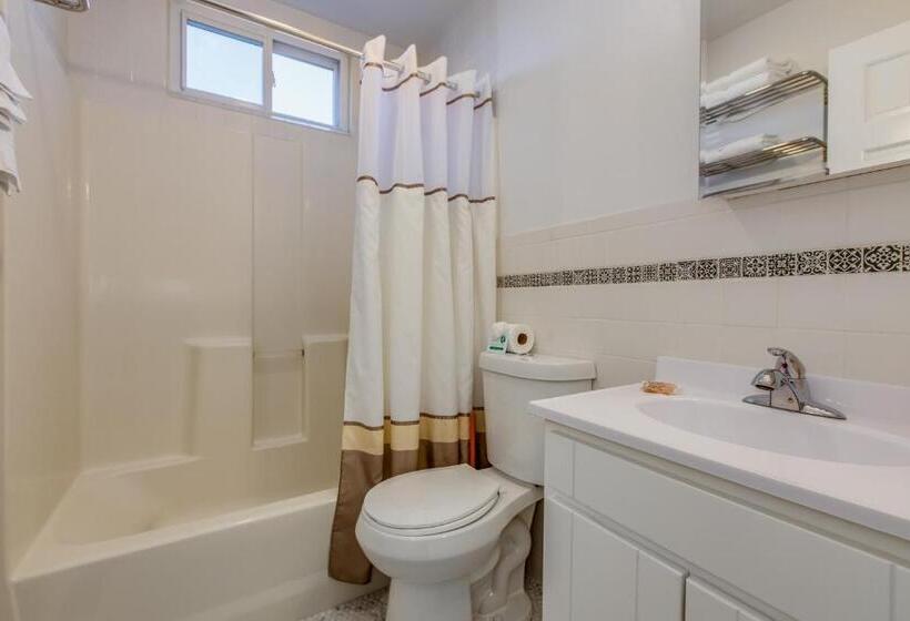 Семейное Бунгало, Colonial Shores Resort