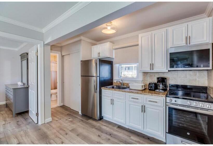 Family Suite, Colonial Shores Resort
