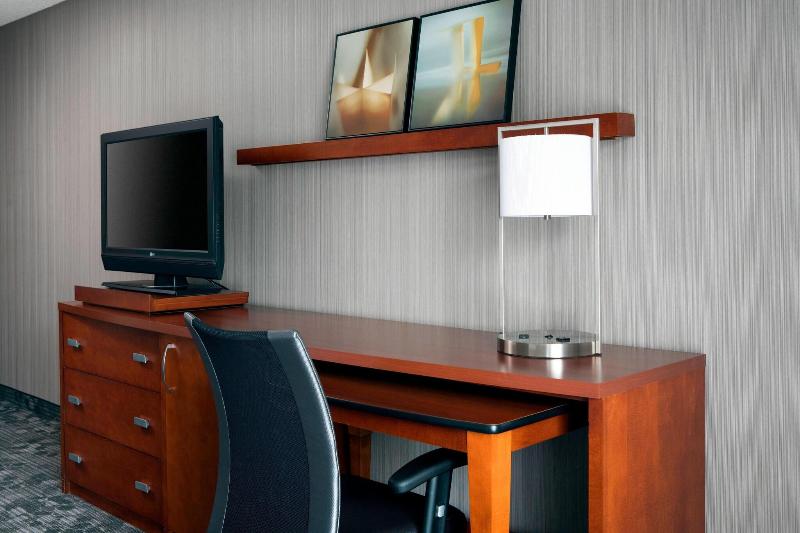 스탠다드 룸 킹사이즈 침대, Courtyard By Marriott San Mateo Foster City