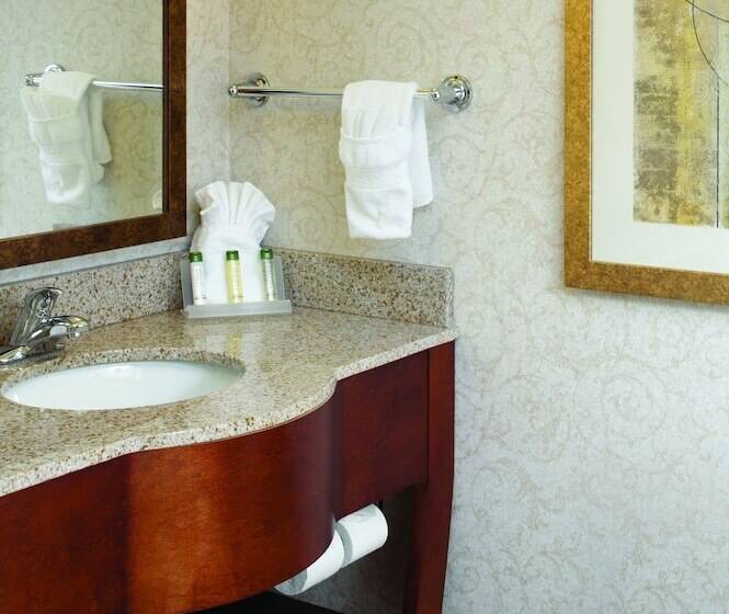디럭스 룸, Doubletree By Hilton Hotel Jefferson City