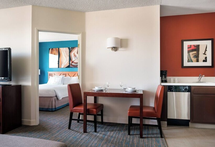 مجموعه ویستا شهر, Residence Inn By Marriott Las Vegas Hughes Center