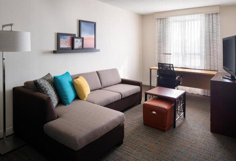 مجموعه ویستا شهر, Residence Inn By Marriott Las Vegas Hughes Center