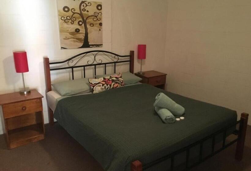 Семейные Апартаменты 3 Спальни, Desert View Apartments