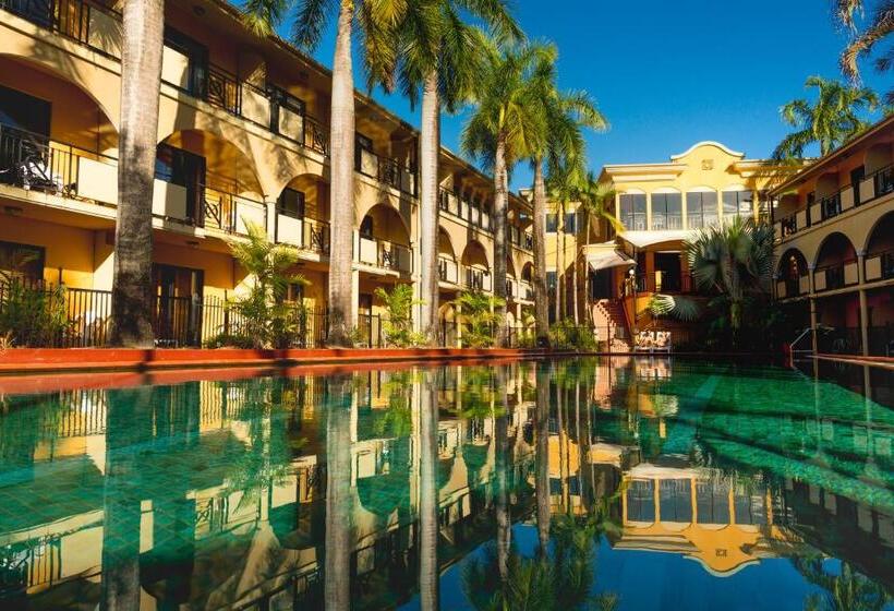 Трехместный Номер Стандарт Вид на Бассейн, Palm Royale Cairns