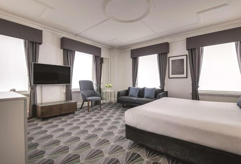스탠다드 룸 킹사이즈 침대, The Savoy Hotel On Little Collins Melbourne